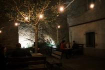 BAR_POD_HODINAMA_2