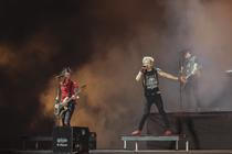 SUM 41 (2)