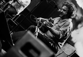 Xylouris White