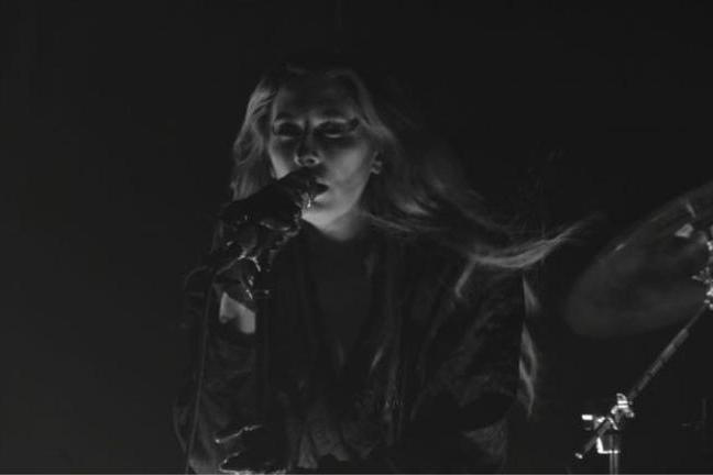 fullmoonzine.cz