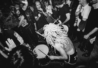 a_place_to_bury_strangers_4