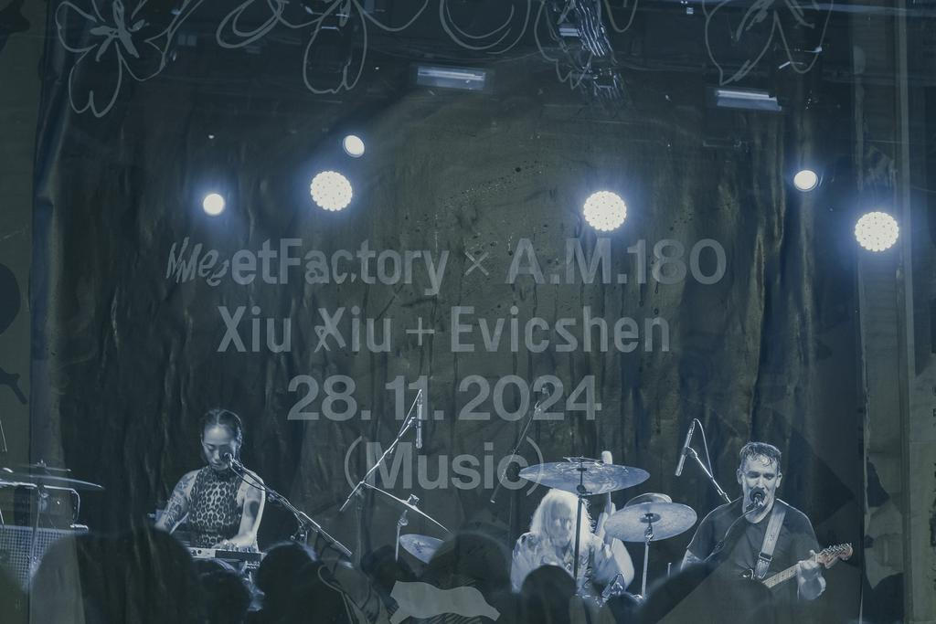 fullmoonzine.cz