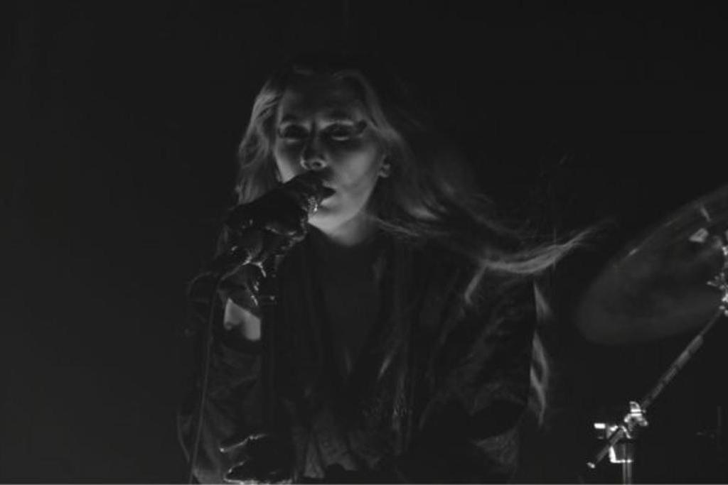 fullmoonzine.cz