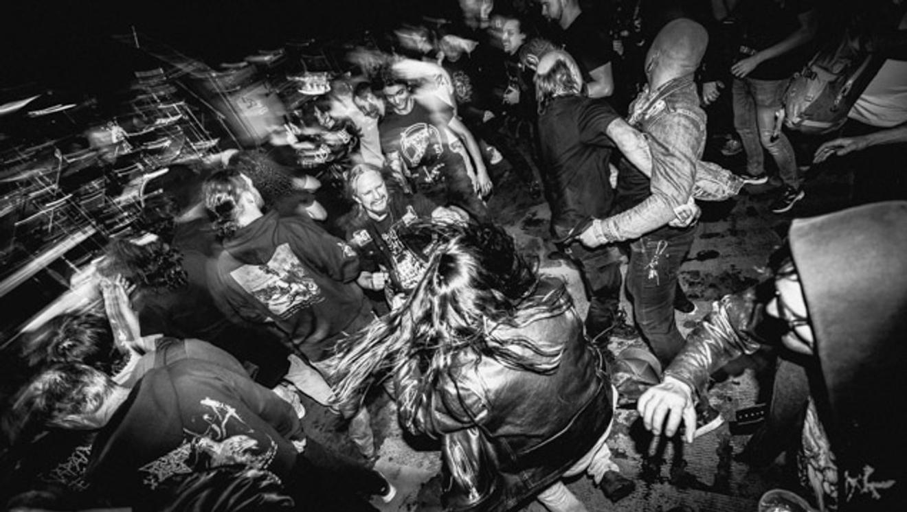 fullmoonzine.cz
