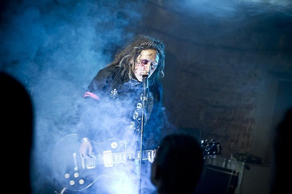fullmoonzine.cz