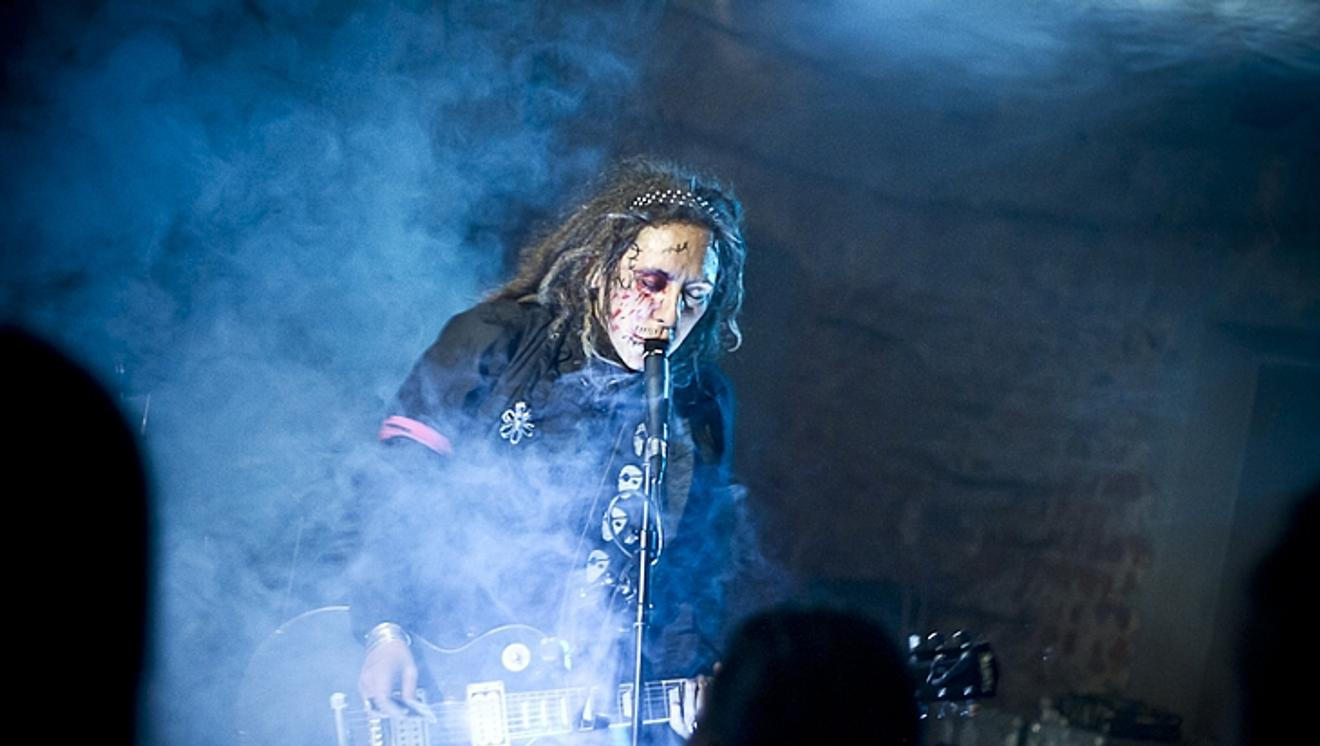 fullmoonzine.cz
