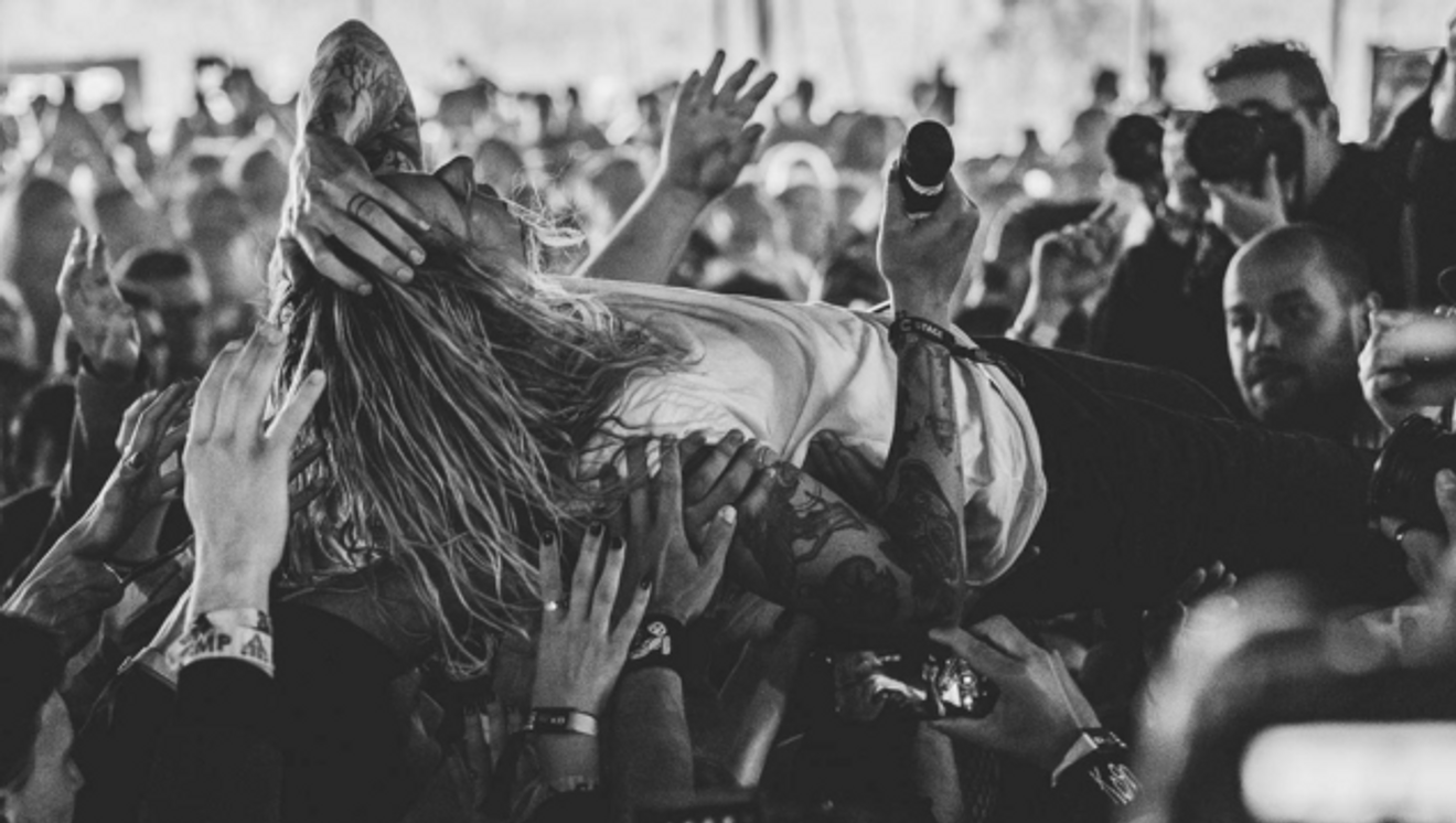 fullmoonzine.cz