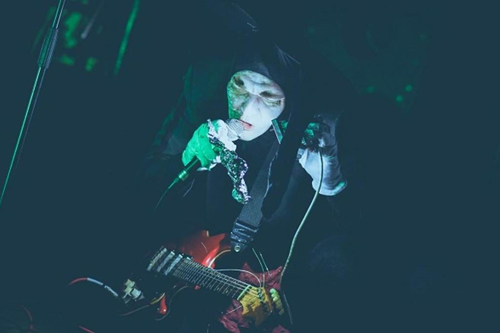 fullmoonzine.cz