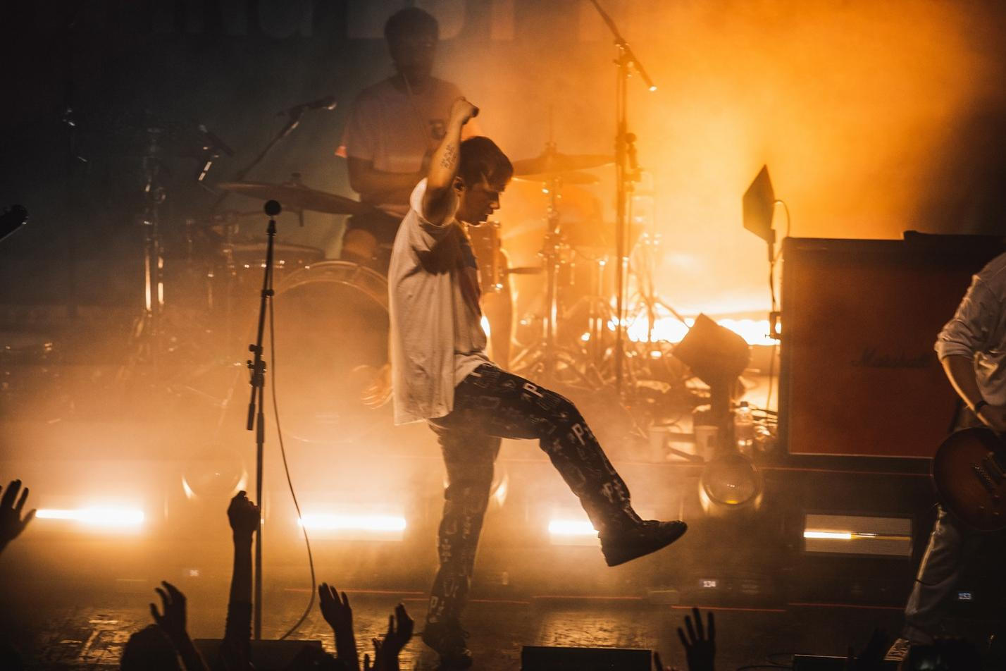 Nothing But Thieves8