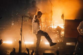 Nothing But Thieves8