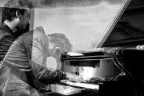 007Shalosh (1)