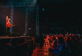 dan_mangan_prague-4