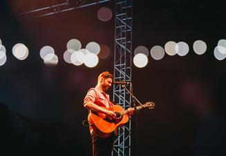 dan_mangan_prague-5