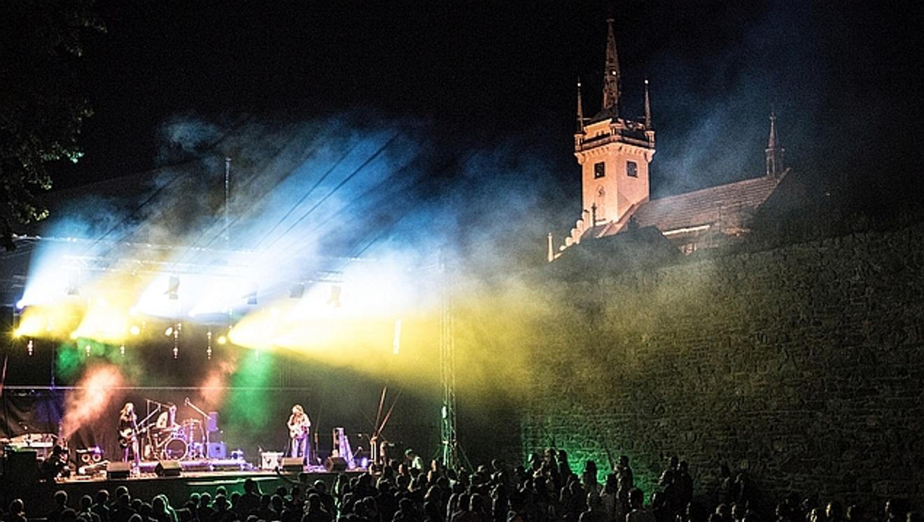 fullmoonzine.cz