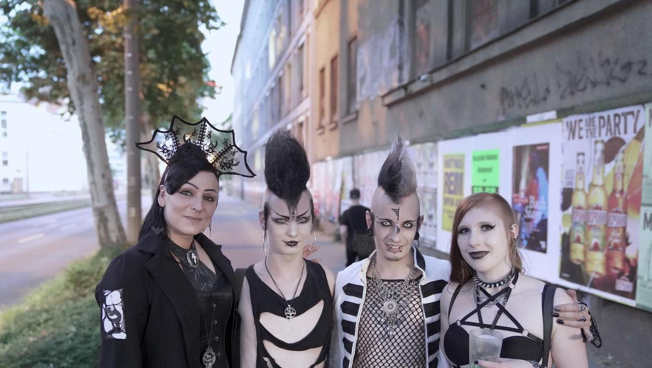 fullmoonzine.cz