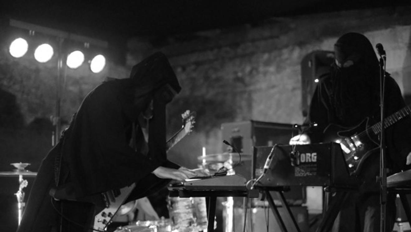 fullmoonzine.cz