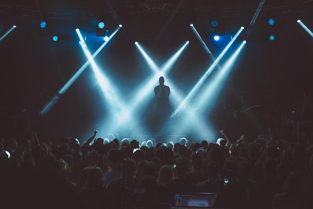 fullmoonzine.cz