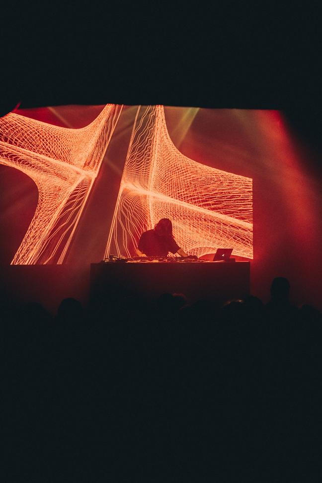 07_Rival Consoles