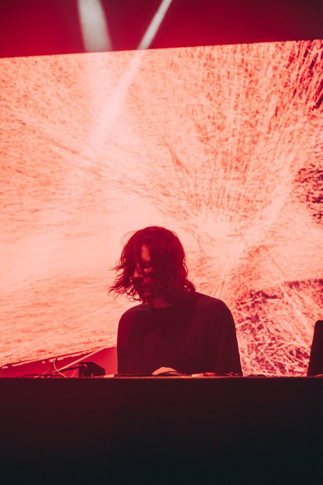 11_Rival Consoles