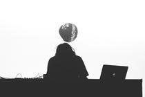 06_Rival Consoles