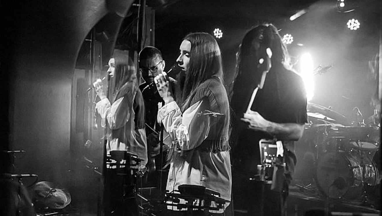 fullmoonzine.cz