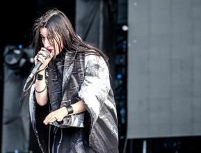 04_Zola Jesus