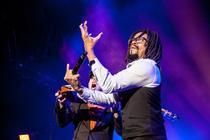 Day 3_THIEVERY CORPORATION (3)