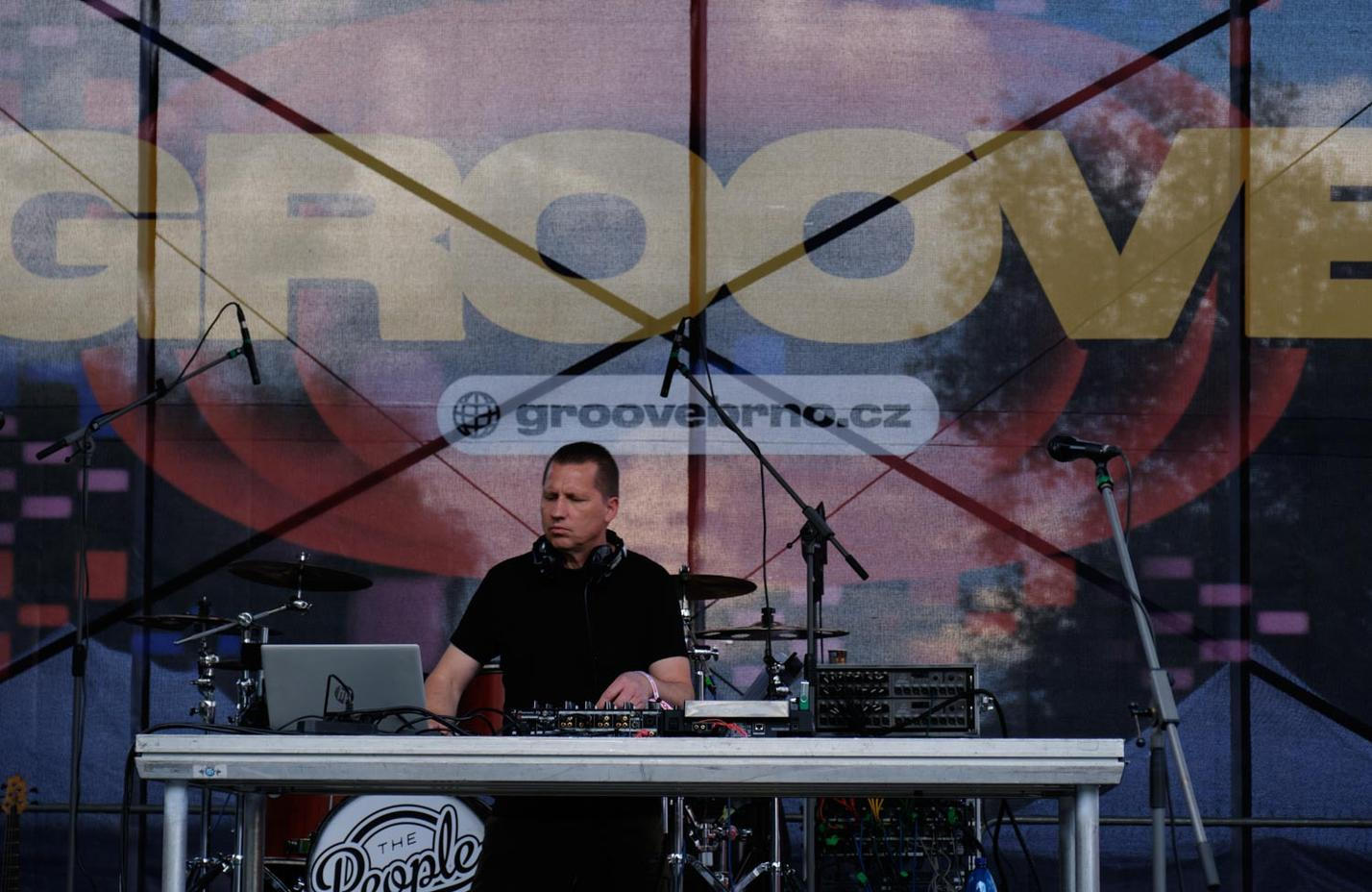 02 DJ Dan Keschen