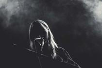 Puce Mary 4