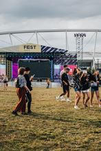 02_Fest Festival