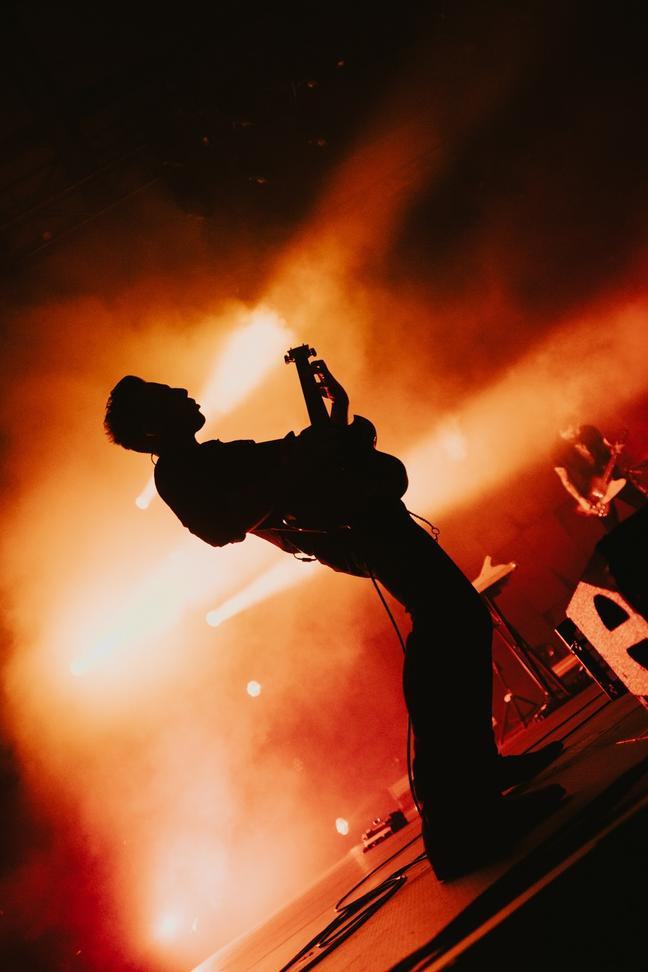 nothing but thieves(2)