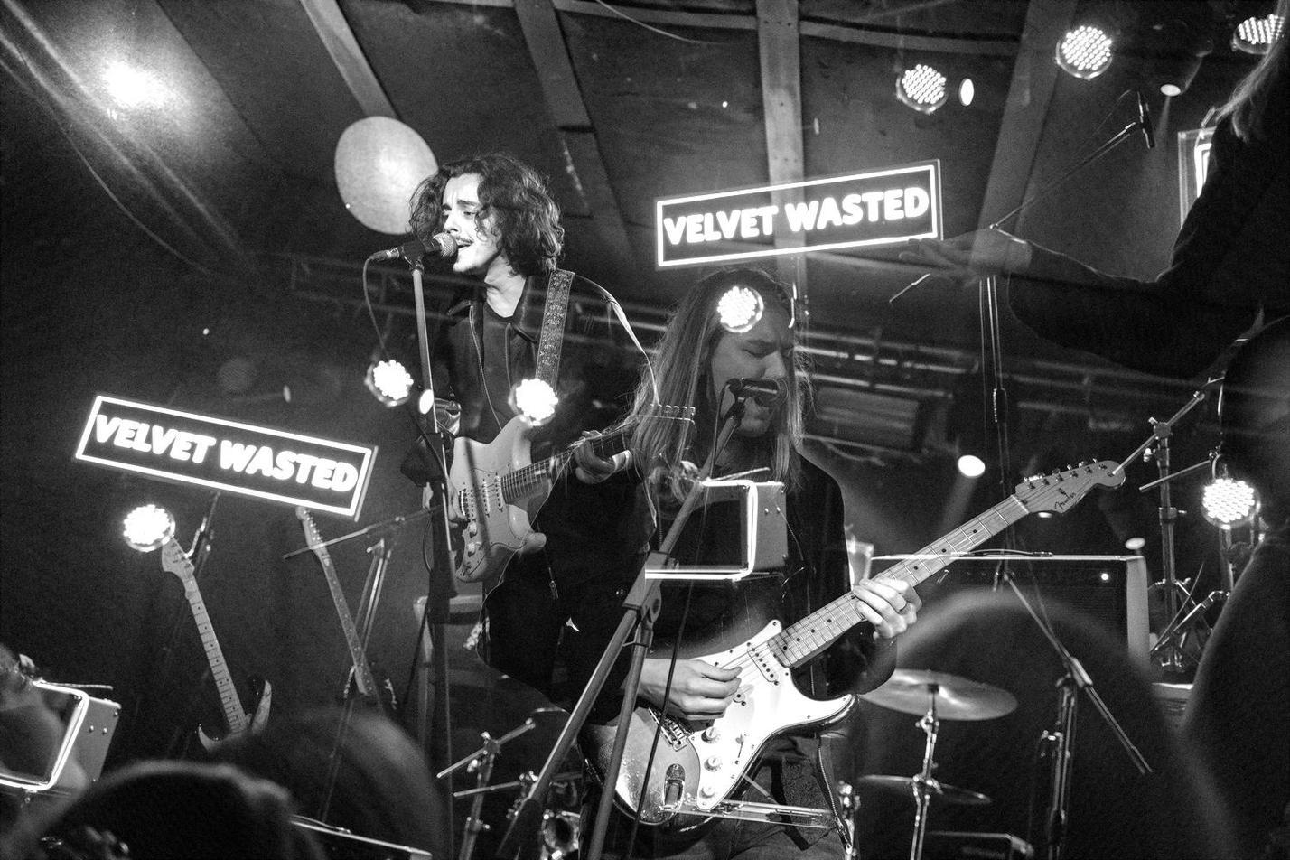 VELVET_WASTED_3