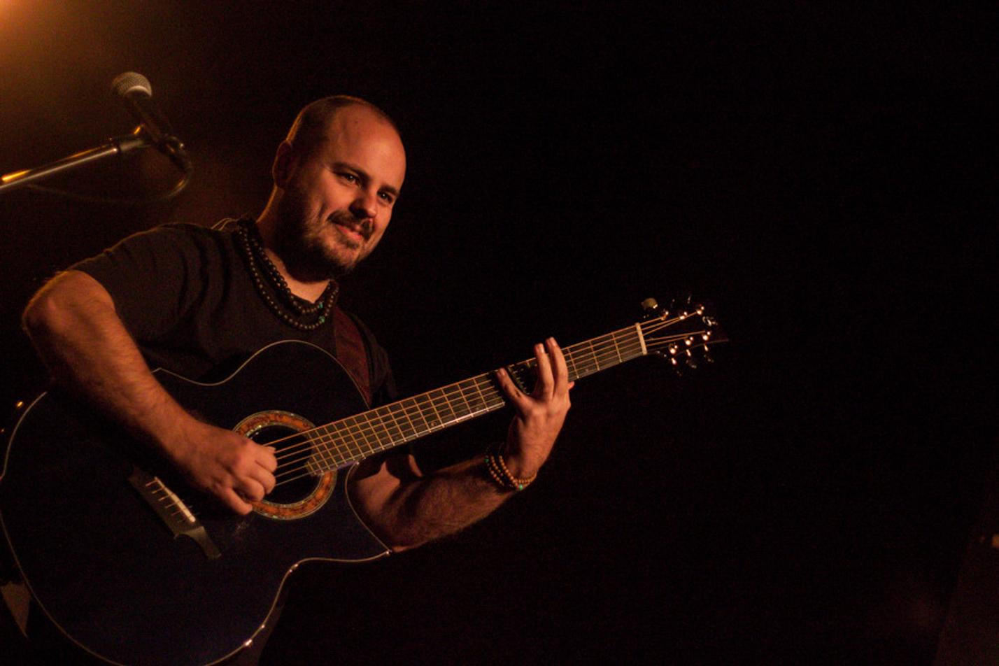 Andy McKee (2)