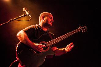Andy McKee (3)