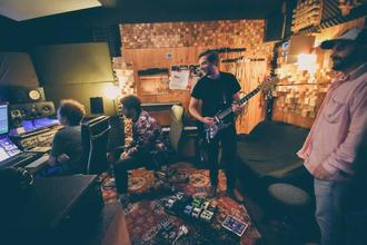 Madhouse ve studiu 9