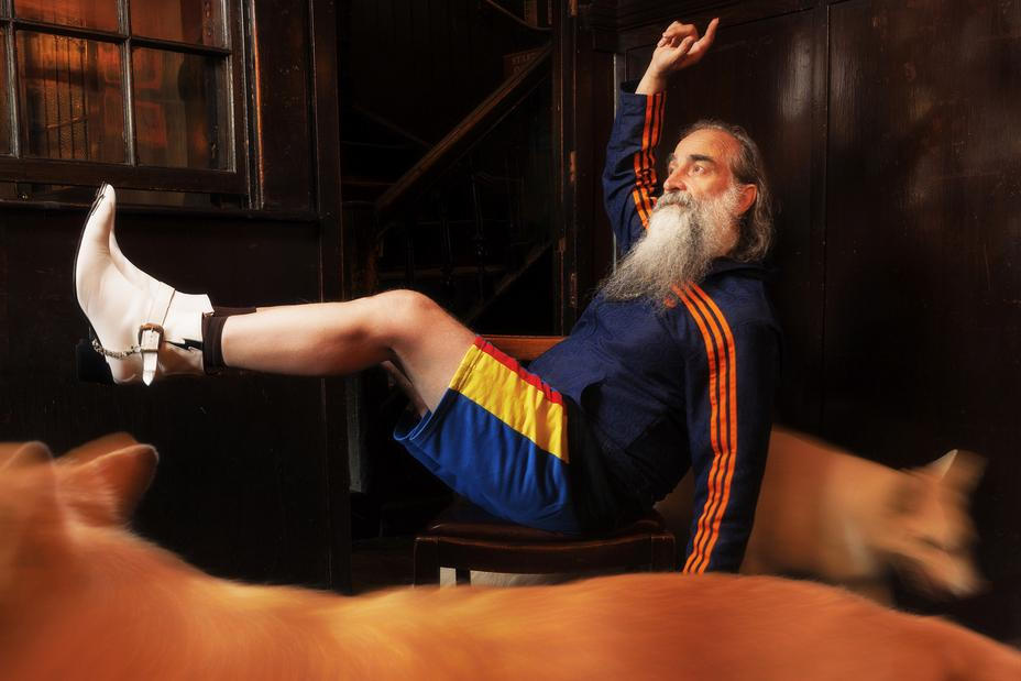 EPS 2564 CENTRAL PERFIL WARREN ELLIS