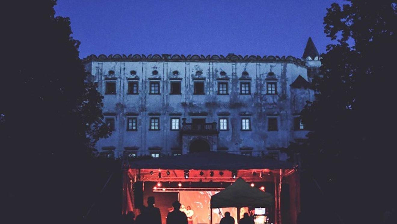 fullmoonzine.cz