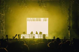 35_2manydjs