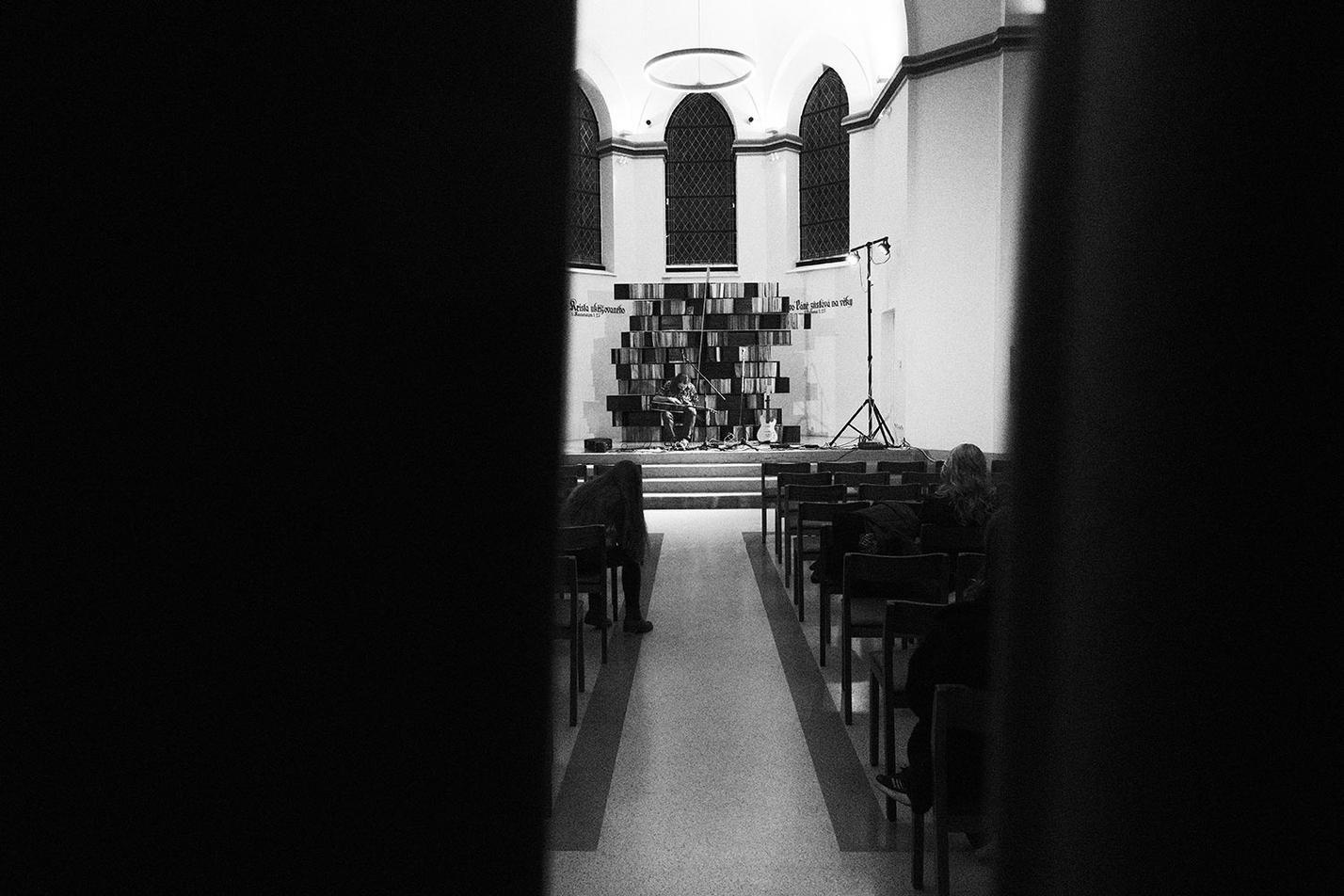 [002_tomas_j_holy