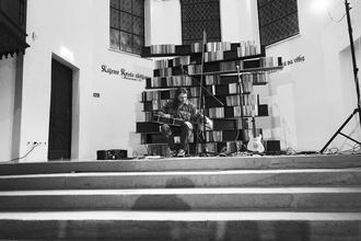 [001_tomas_j_holy