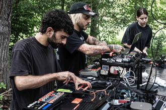 sanatorium sonorum 2025 OLIVER TORR ANNA-MARIE BERDYCHOVA AGGELOS PAITAKIS 01 FOTO miharumicha