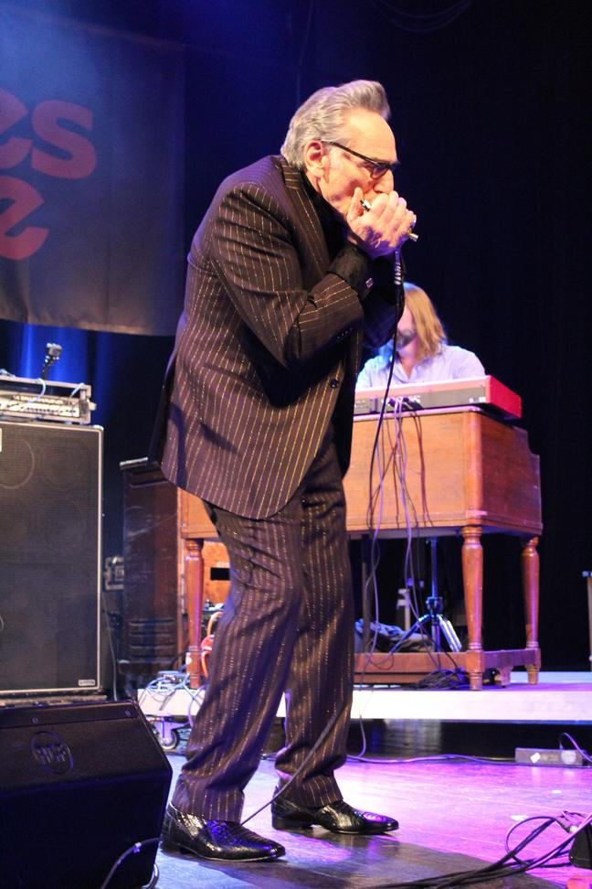 Rick Estrin and The Nightcats (1)