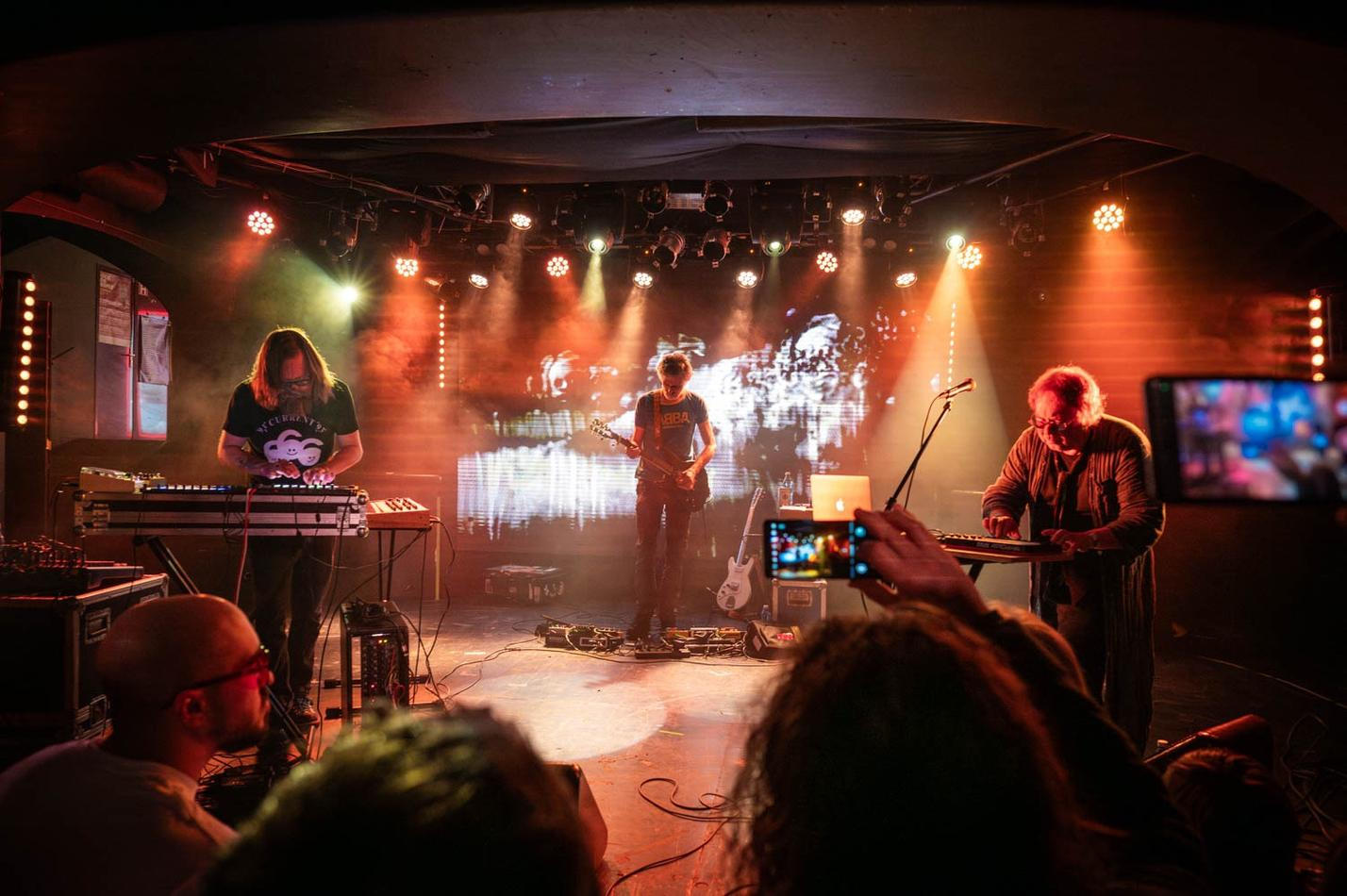 THE LEGENDARY PINK DOTS_3