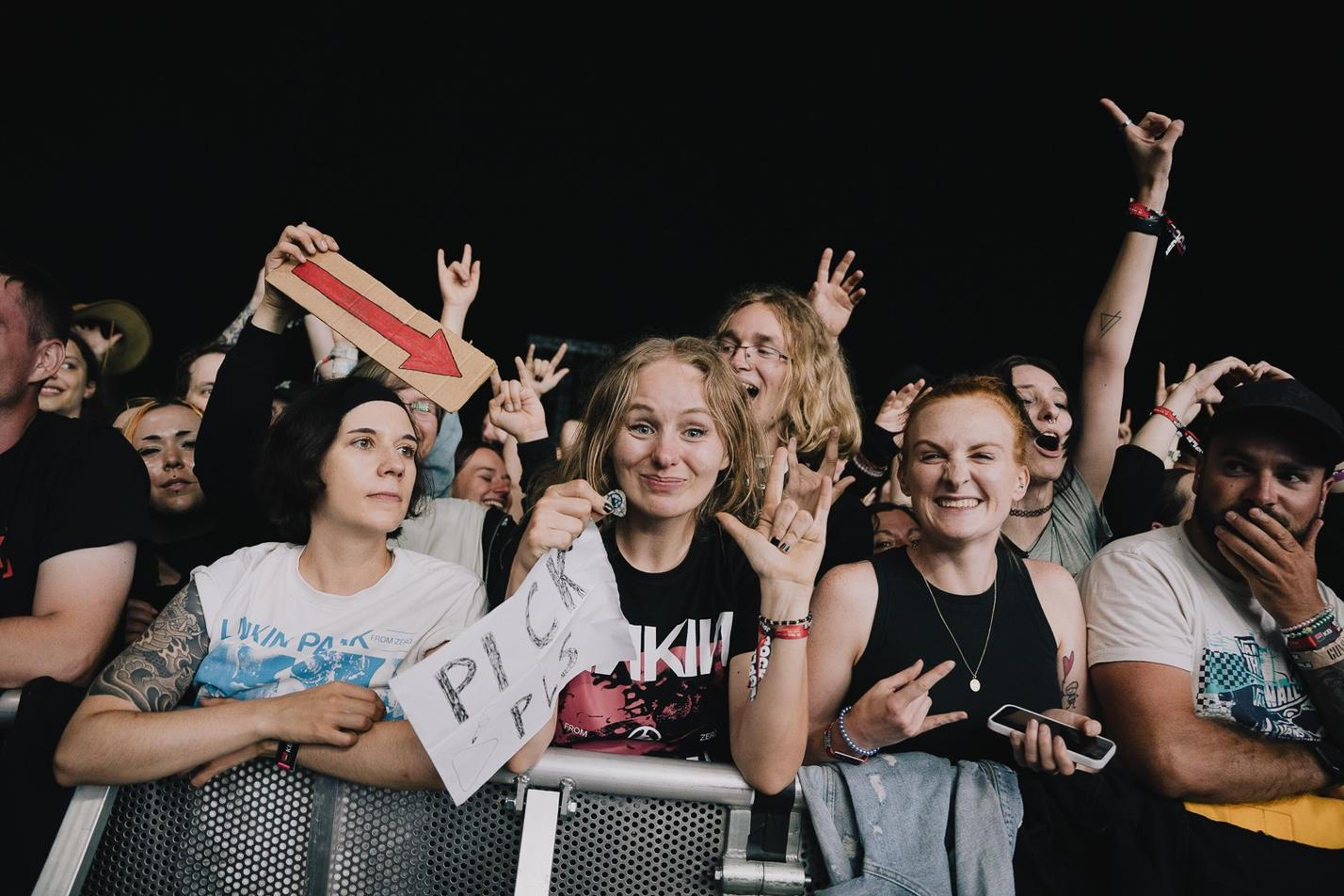 fans-1