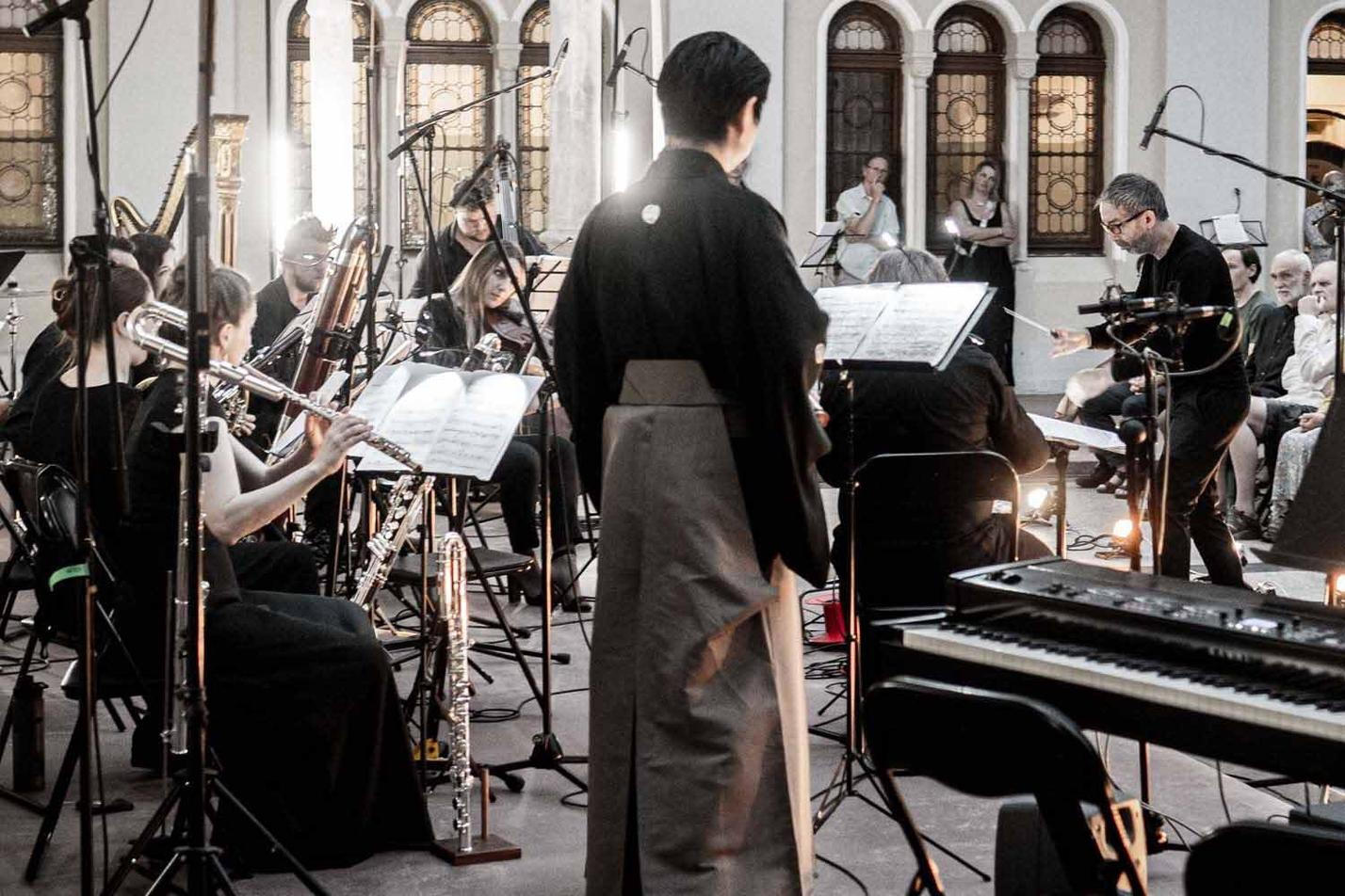 shakuhachi festival 05 orchestr Berg Kenichi Tajima photo miharumicha