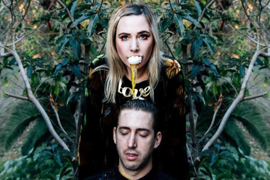 fullmoonzine.cz