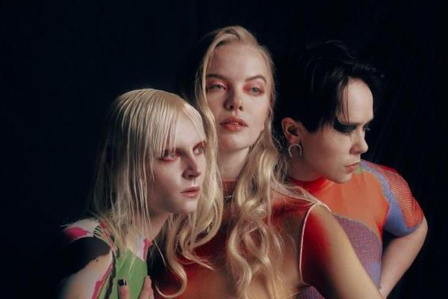 fullmoonzine.cz