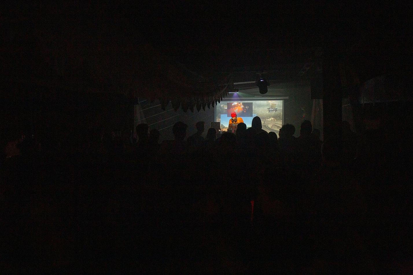 25_djsvadlena