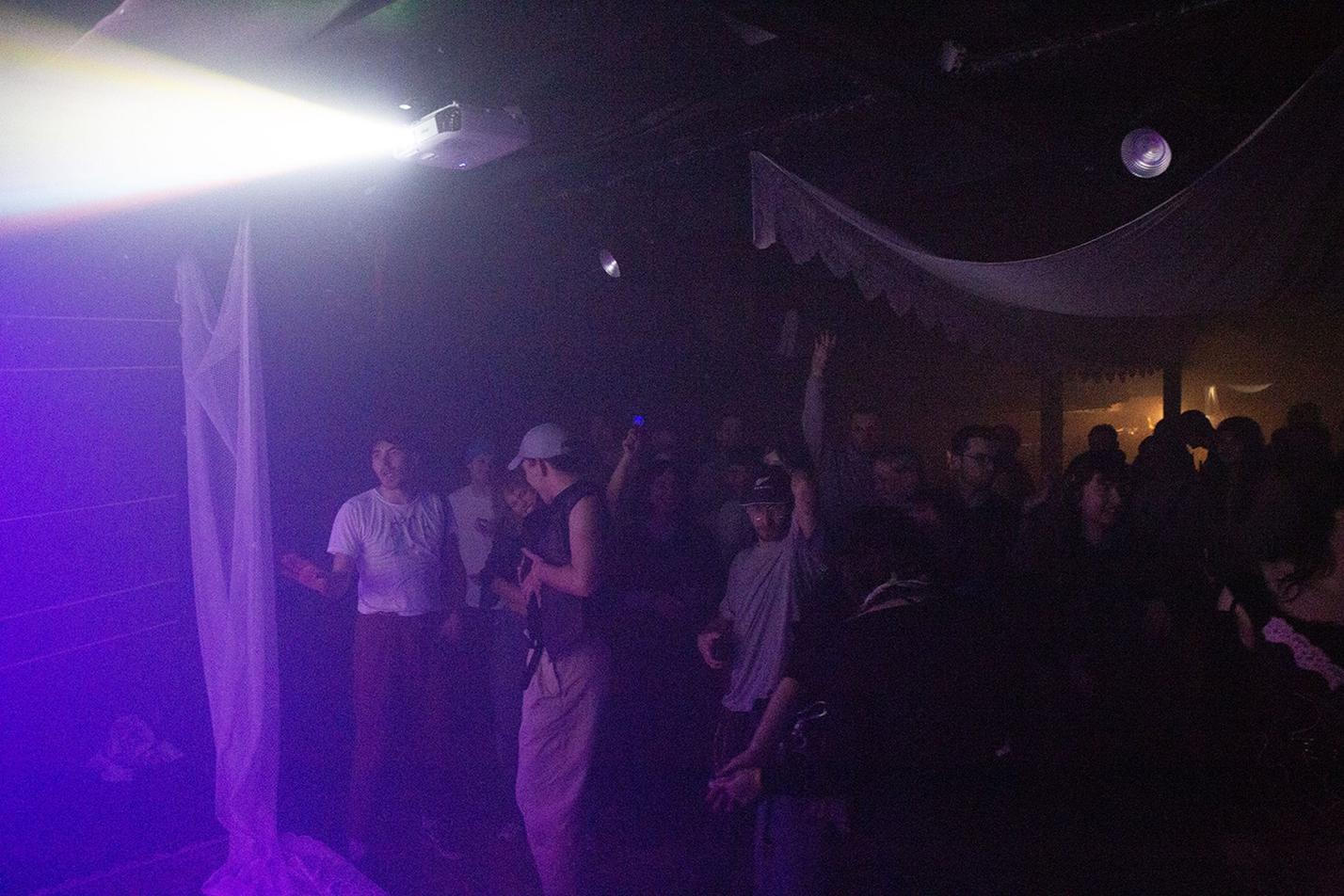 16_crowd