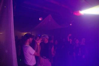26_crowd